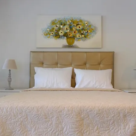 Apartment Paradise *